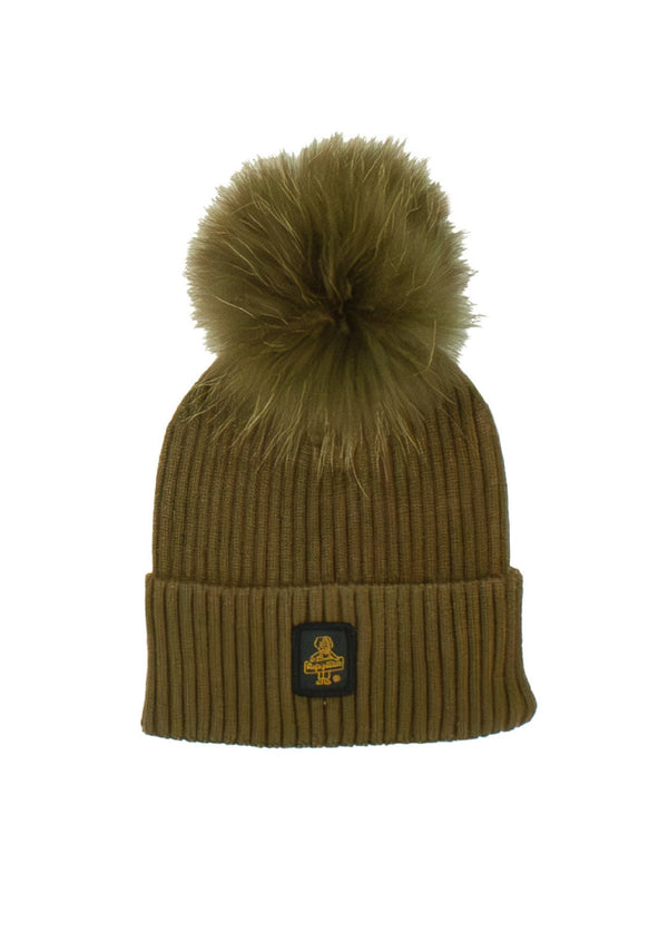 Cappello con risvolto