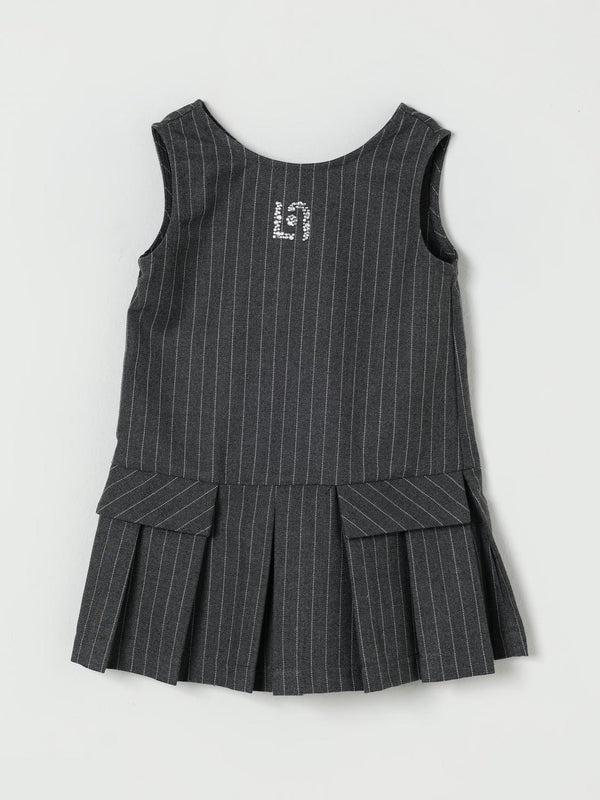 Abito in riga di gesso